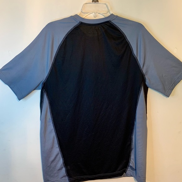 Men’s Fila athletic workout shirt black & gray - Picture 2 of 6